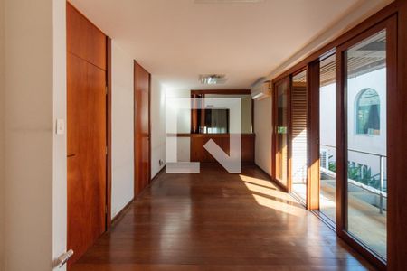 Escritório de casa à venda com 3 quartos, 300m² em Pinheiros, São Paulo