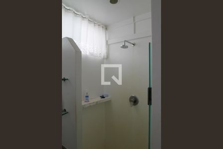 Casa à venda com 411m², 5 quartos e 2 vagas Casa à venda com 411m², 5 quartos e 2 vagasBanheiro 2