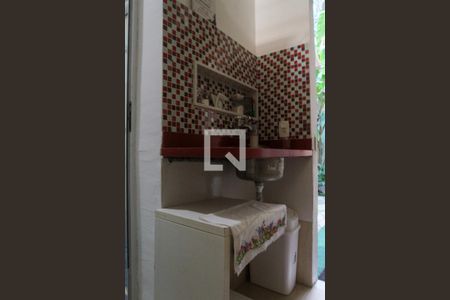 Casa à venda com 411m², 5 quartos e 2 vagas Casa à venda com 411m², 5 quartos e 2 vagasQuarto Suíte 2 - Externo