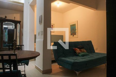 Casa à venda com 411m², 5 quartos e 2 vagas Casa à venda com 411m², 5 quartos e 2 vagasQuarto Suíte 2 - Externo