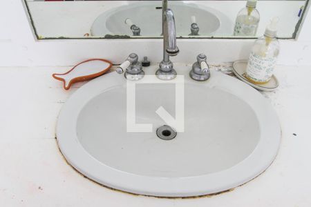 Casa à venda com 411m², 5 quartos e 2 vagas Casa à venda com 411m², 5 quartos e 2 vagasBanheiro do Quarto 4 - Suíte