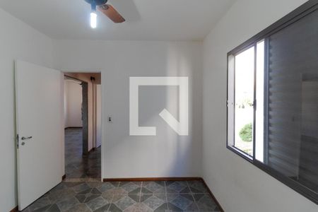 Quarto 01 de apartamento à venda com 2 quartos, 65m² em Vila Marieta, Campinas