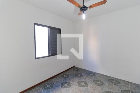 Quarto 01 de apartamento à venda com 2 quartos, 65m² em Vila Marieta, Campinas