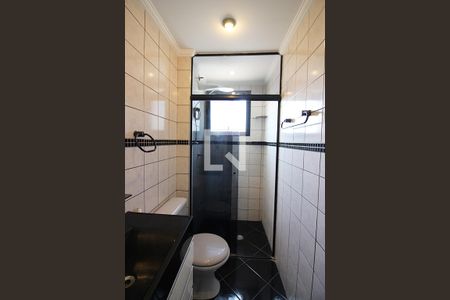 Banheiro Social de apartamento à venda com 2 quartos, 65m² em Vila Tupi, São Bernardo do Campo