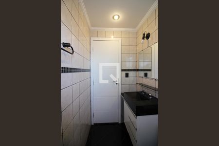 Banheiro Social de apartamento à venda com 2 quartos, 65m² em Vila Tupi, São Bernardo do Campo