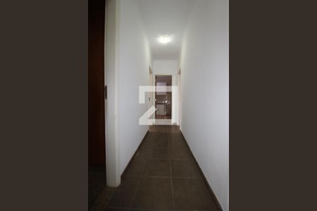 Corredor de apartamento para alugar com 3 quartos, 105m² em Centro, Campinas