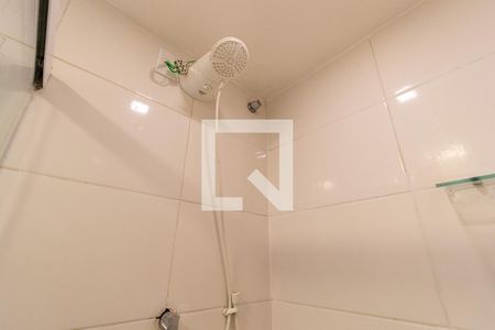 Banheiro de kitnet/studio para alugar com 1 quarto, 17m² em Tijuca, Rio de Janeiro