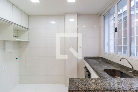 Cozinha de kitnet/studio para alugar com 1 quarto, 17m² em Tijuca, Rio de Janeiro