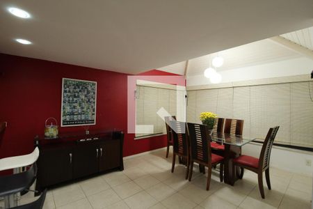 Sala de casa para alugar com 6 quartos, 370m² em Vargem Grande, Rio de Janeiro