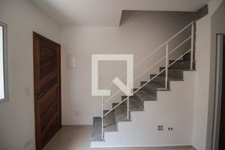 Sala de casa de condomínio para alugar com 2 quartos, 55m² em Itaquera, São Paulo