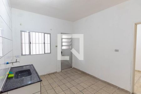 Cozinha de casa de condomínio para alugar com 1 quarto, 24m² em Vila Ponte Rasa, São Paulo