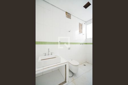 Banheiro da suíte 01 de casa à venda com 6 quartos, 307m² em Vila Gomes Cardim, São Paulo