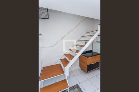 Escada de apartamento à venda com 1 quarto, 64m² em Casa Verde, São Paulo