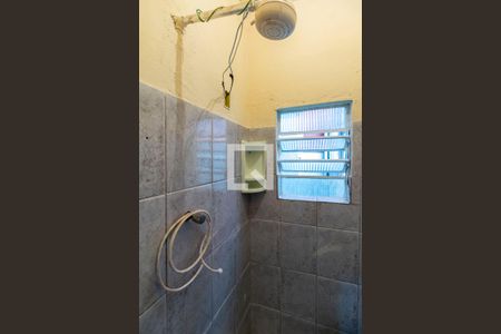 Banheiro de casa para alugar com 1 quarto, 50m² em Parque Savoi City, São Paulo