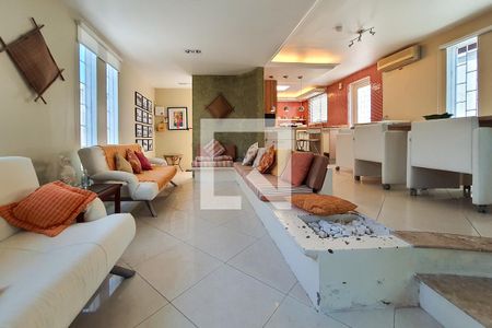 Sala 1 de casa para alugar com 4 quartos, 300m² em Jardim Virgínia, Guarujá