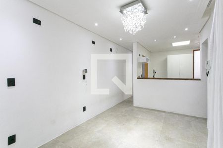 Sala de casa para alugar com 3 quartos, 180m² em Chácara Santo Antônio (zona Leste), São Paulo