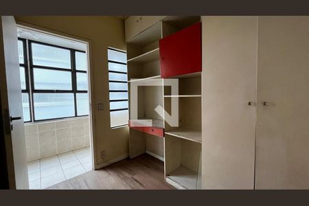 Apartamento para alugar com 240m², 4 quartos e 1 vaga Apartamento para alugar com 240m², 4 quartos e 1 vagaQuarto de Serviço