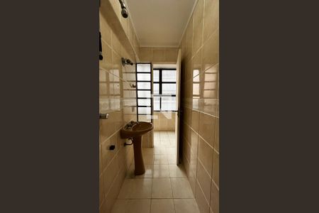 Apartamento para alugar com 240m², 4 quartos e 1 vaga Apartamento para alugar com 240m², 4 quartos e 1 vagaBanheiro de Serviço