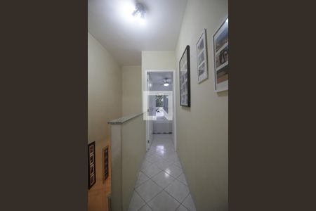 Corredor de casa à venda com 2 quartos, 135m² em Vila Morse, São Paulo