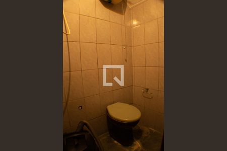 Casa à venda com 220m², 4 quartos e 4 vagas Casa à venda com 220m², 4 quartos e 4 vagasBanheiro da Garagem