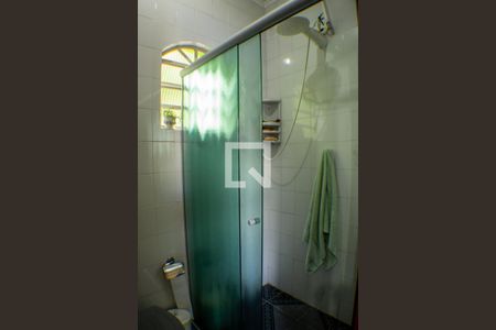 Casa à venda com 220m², 4 quartos e 4 vagas Casa à venda com 220m², 4 quartos e 4 vagasBanheiro do Quarto 1