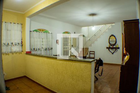 Casa à venda com 220m², 4 quartos e 4 vagas Casa à venda com 220m², 4 quartos e 4 vagasCopa da Sala de Jantar
