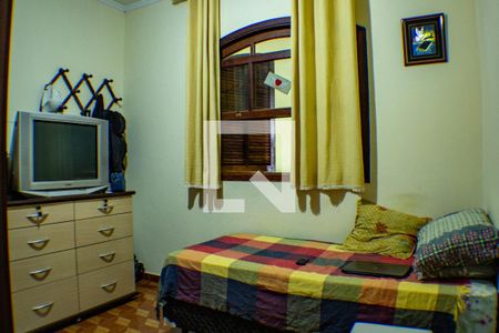 Casa à venda com 220m², 4 quartos e 4 vagas Casa à venda com 220m², 4 quartos e 4 vagasQuarto 3