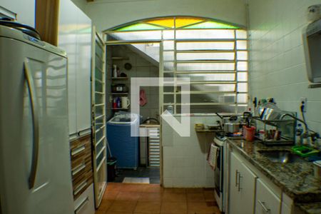 Casa à venda com 220m², 4 quartos e 4 vagas Casa à venda com 220m², 4 quartos e 4 vagasCozinha