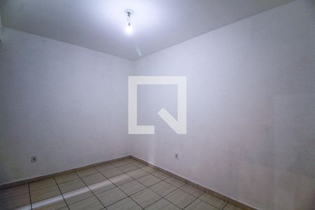 Quarto 1 de casa para alugar com 2 quartos, 48m² em Jardim Sapopemba, São Paulo