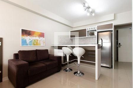 Cozinha - Armários de kitnet/studio para alugar com 1 quarto, 30m² em Centro, Curitiba