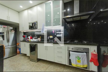 Cozinha de casa à venda com 3 quartos, 100m² em Jardim Eliane, São Paulo