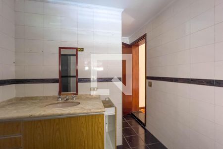 Banheiro da Suíte de casa para alugar com 3 quartos, 330m² em Jardim da Glória, São Paulo