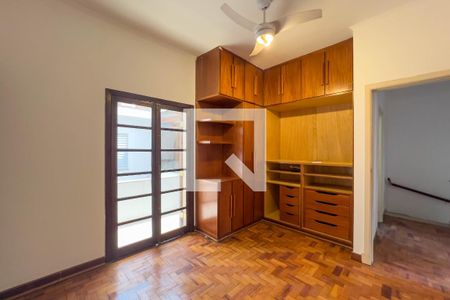 Suíte de casa para alugar com 3 quartos, 330m² em Jardim da Glória, São Paulo
