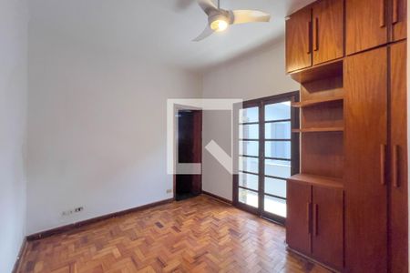 Suíte de casa para alugar com 3 quartos, 330m² em Jardim da Glória, São Paulo