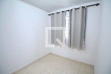 Quarto 2 de casa à venda com 2 quartos, 50m² em Vila Iório, São Paulo