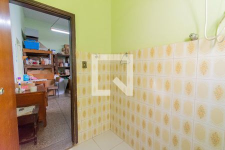 banheiro 3 de casa à venda com 7 quartos, 383m² em Jardim Pauliceia, Campinas