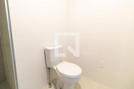 Banheiro de kitnet/studio para alugar com 1 quarto, 25m² em Butantã, São Paulo