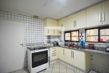 Casa para alugar com 600m², 3 quartos e 2 vagas Casa para alugar com 600m², 3 quartos e 2 vagasCozinha
