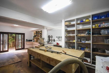 Garagem  de casa para alugar com 3 quartos, 600m² em Vila Morumbi, São Paulo