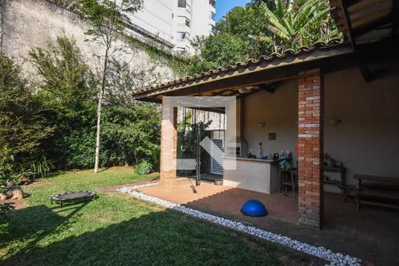 Casa para alugar com 600m², 3 quartos e 2 vagas Casa para alugar com 600m², 3 quartos e 2 vagasChurrasqueira