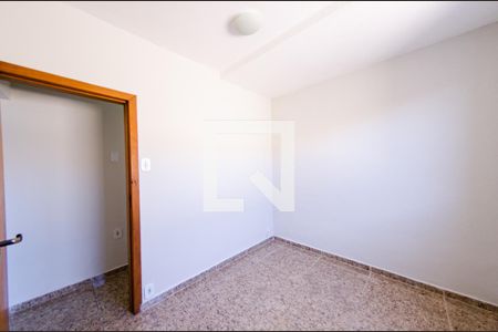 Quarto 1 de casa para alugar com 2 quartos, 59m² em Bonfim, Belo Horizonte