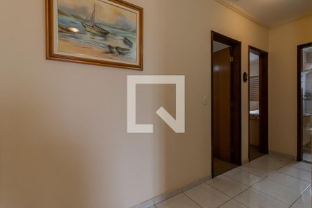 Corredor de casa à venda com 3 quartos, 150m² em Vila Nair, São Paulo