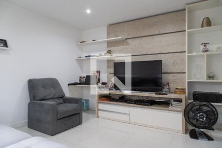 Sala de tv de apartamento à venda com 3 quartos, 118m² em Barra da Tijuca, Rio de Janeiro