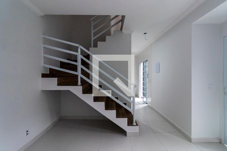 1o. Andar - Sala de casa de condomínio para alugar com 2 quartos, 66m² em Vila Monumento, São Paulo