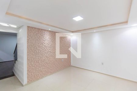 Sala de casa para alugar com 2 quartos, 105m² em Vila Belo Horizonte, São Paulo