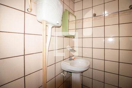 Casa à venda com 160m², 3 quartos e 5 vagas Casa à venda com 160m², 3 quartos e 5 vagasÁrea Gourmet - banheiro