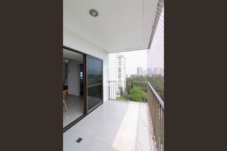 Varanda de apartamento para alugar com 2 quartos, 90m² em Barra da Tijuca, Rio de Janeiro