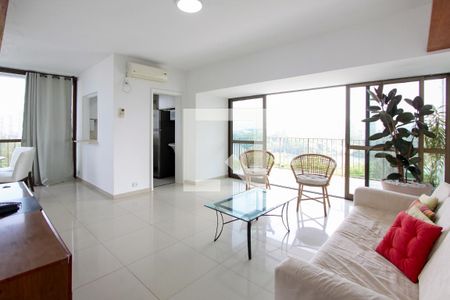 Sala de apartamento para alugar com 2 quartos, 90m² em Barra da Tijuca, Rio de Janeiro