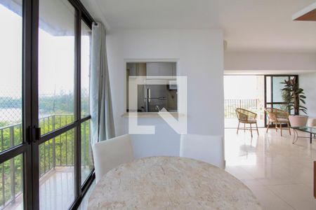 Sala de apartamento para alugar com 2 quartos, 90m² em Barra da Tijuca, Rio de Janeiro