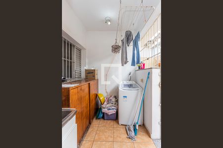 Casa à venda com 203m², 2 quartos e 5 vagas Casa à venda com 203m², 2 quartos e 5 vagasÁrea de Serviço